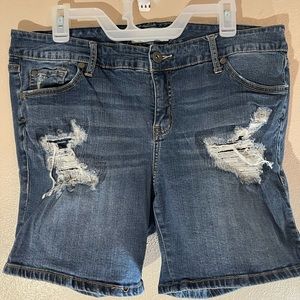 Torrid Women's Bermuda Jean Shorts Distressed Stretchy Pockets